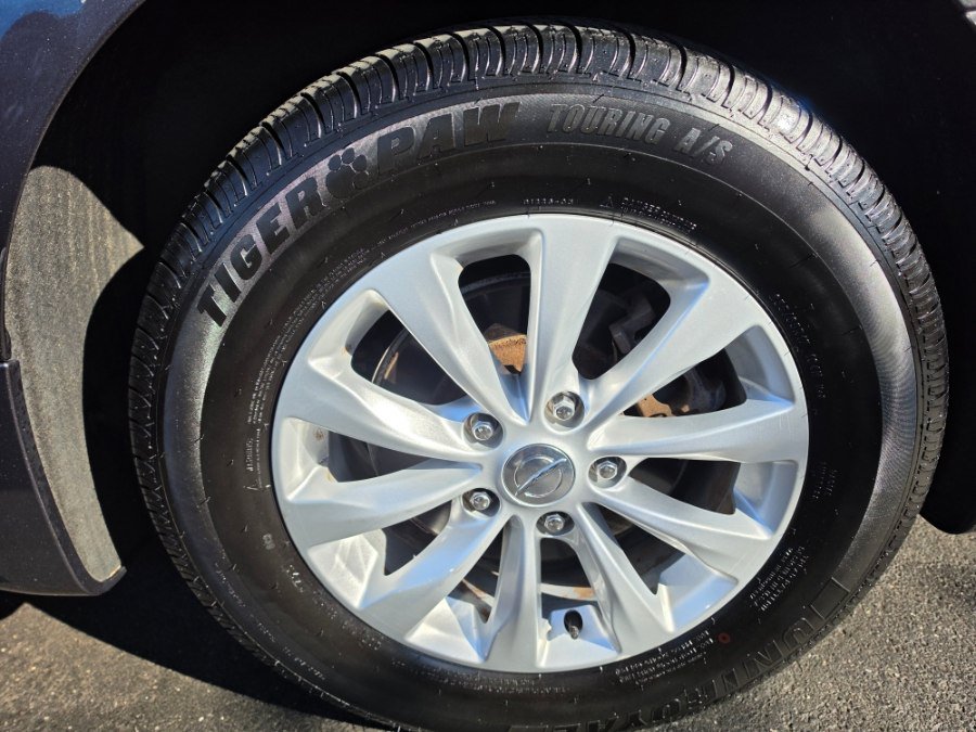 Used 2017 Chrysler Pacifica Touring-L FWD image 10