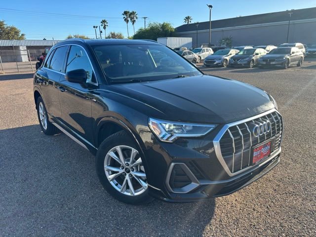 Used 2025 Audi Q3 2.0T Premium image 1