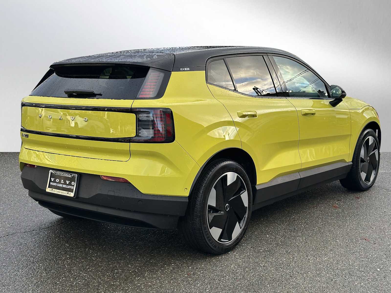 Used 2025 Volvo EX30 Ultra image 3