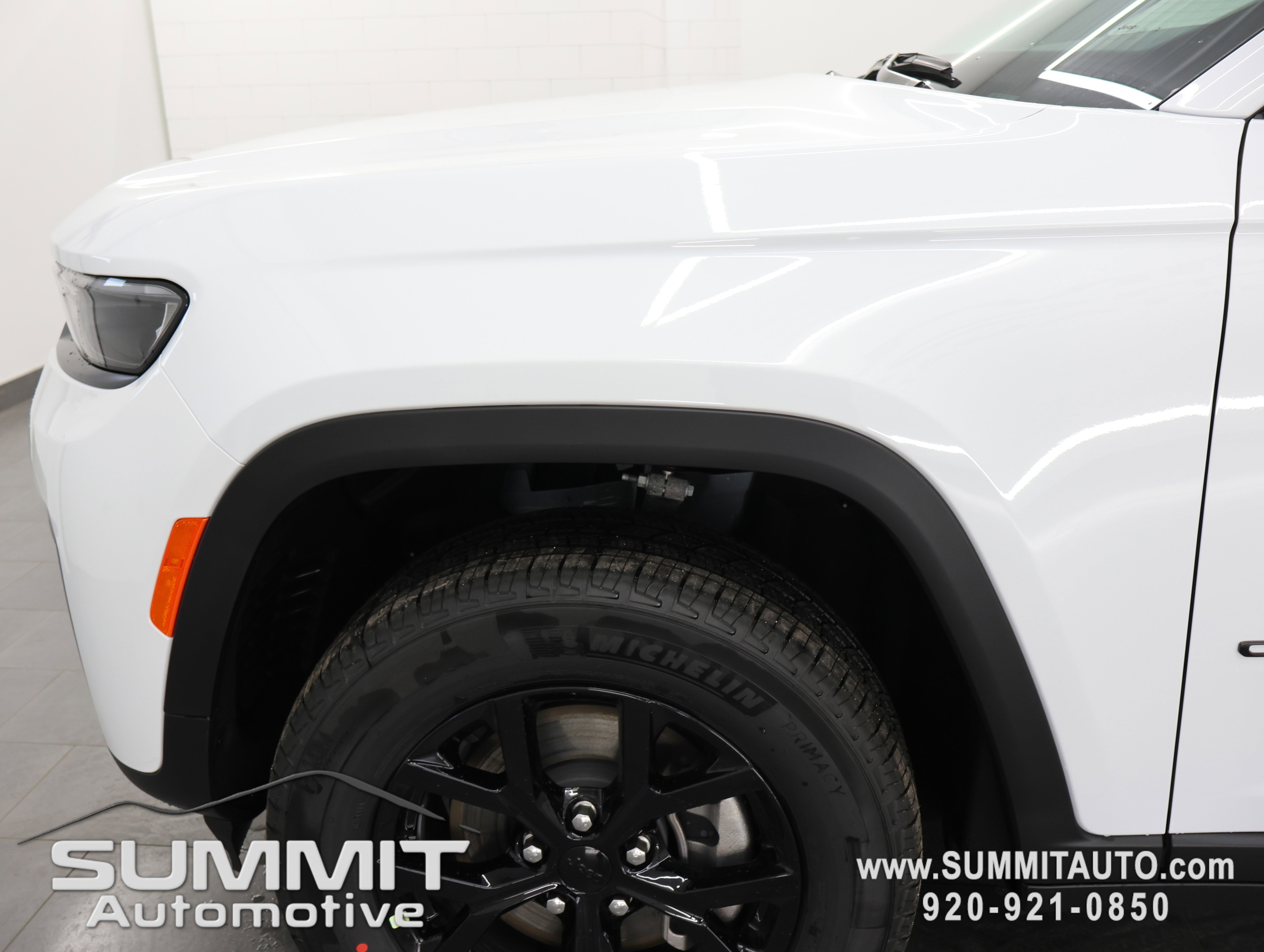 New 2026 Jeep Grand Cherokee L Laredo Altitude image 32