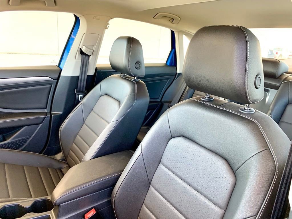 Used 2024 Volkswagen Jetta SE image 12