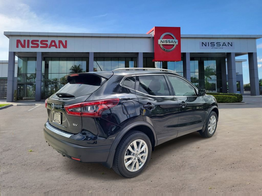 Certified 2022 Nissan Rogue Sport SV image 3
