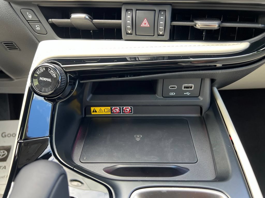 Used 2025 Lexus NX 350h AWD w/ Accessory Package (K3) image 29