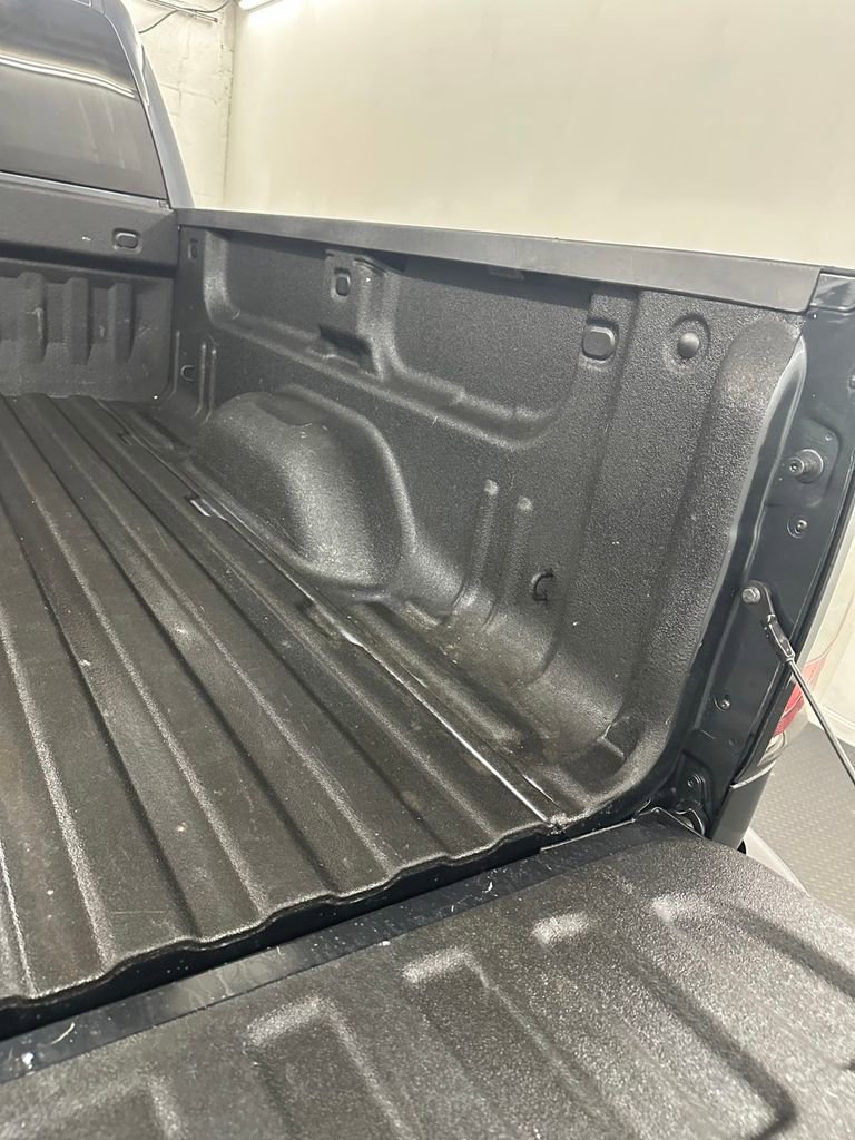 Used 2018 GMC Sierra 1500 SLT w/ SLT Premium Package image 27