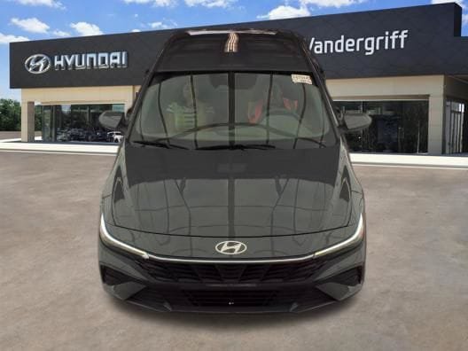Used 2024 Hyundai Elantra SEL FWD image 2