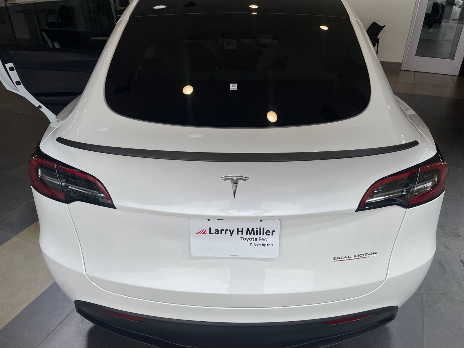 Used 2025 Tesla Model Y Performance image 22