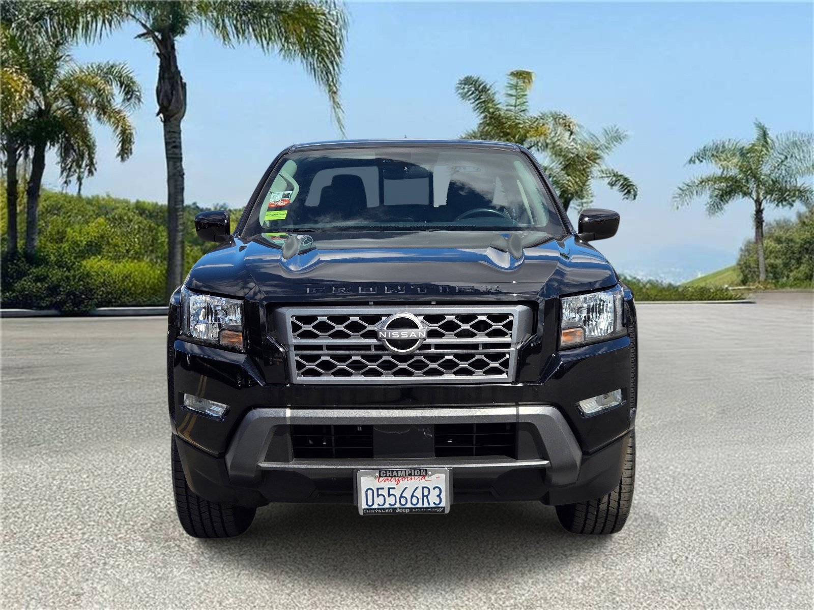 Used 2023 Nissan Frontier SV w/ SV Convenience Package RWD image 3