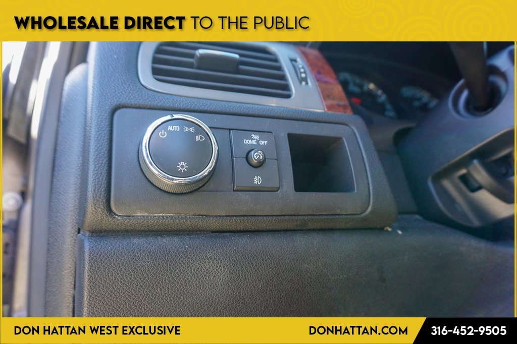 Used 2011 Chevrolet Suburban LT image 17