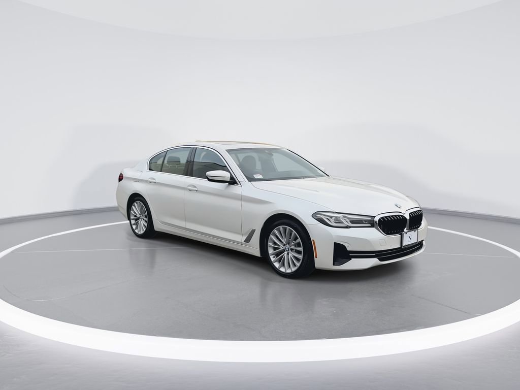 Certified 2022 BMW 530i xDrive w/ Convenience Package image 2