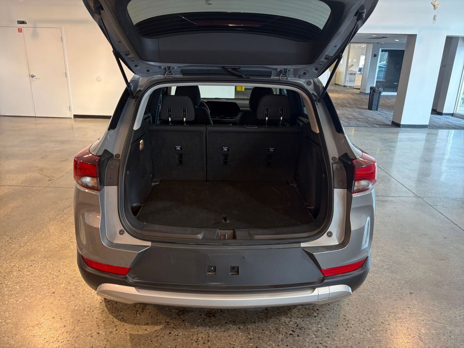 Used 2025 Chevrolet TrailBlazer LT image 29