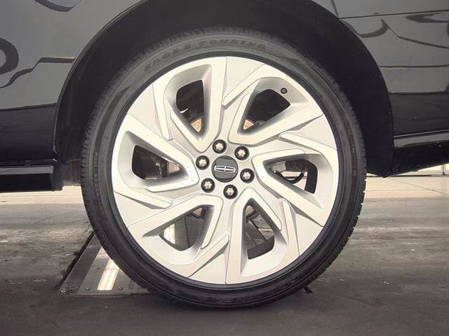 Used 2025 Lincoln Navigator Black Label AWD/4WD image 8