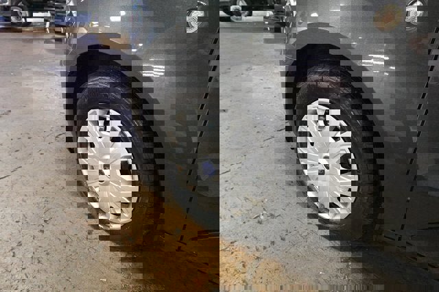 Used 2021 Ford Transit Connect XL image 25