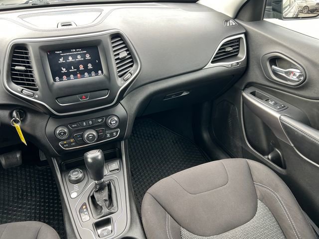 Used 2019 Jeep Cherokee Sport w/ Cold Weather Group image 30