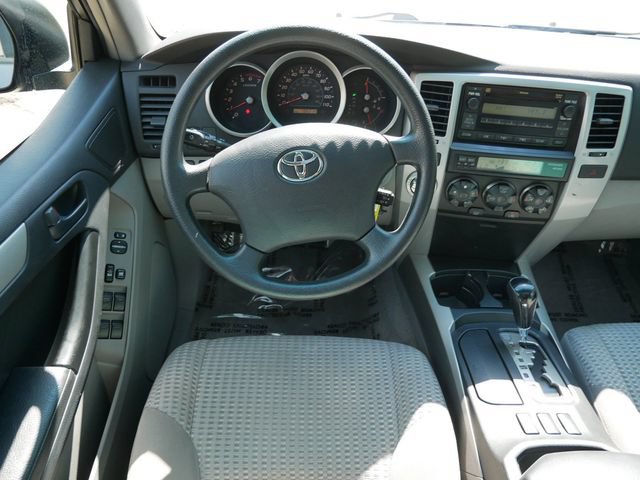 Used 2008 Toyota 4Runner SR5 AWD/4WD image 11