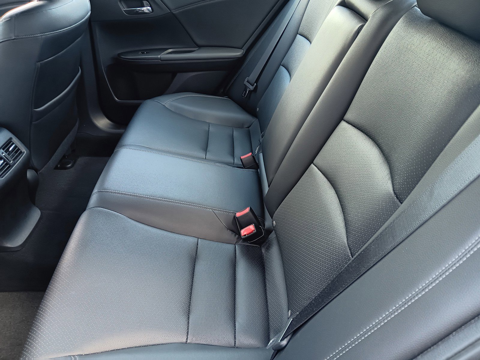 Used 2016 Honda Accord EX-L image 23