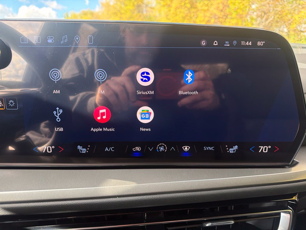 New 2027 Chevrolet Traverse LT AWD/4WD image 25