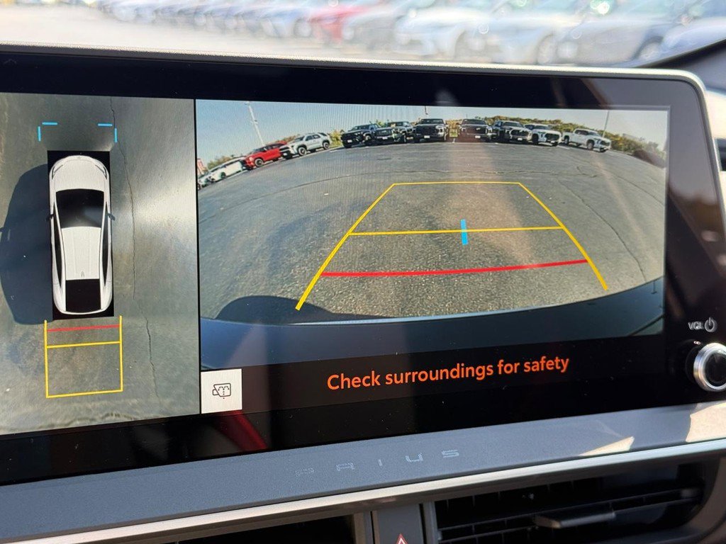 New 2026 Toyota Prius Plug-In Hybrid image 16