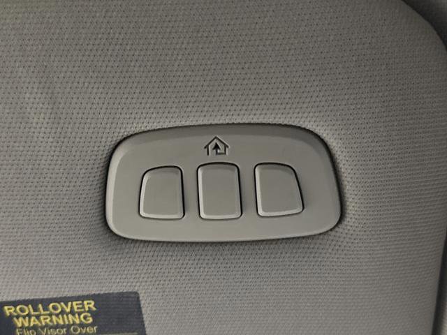 Used 2025 Lincoln Corsair Reserve image 26