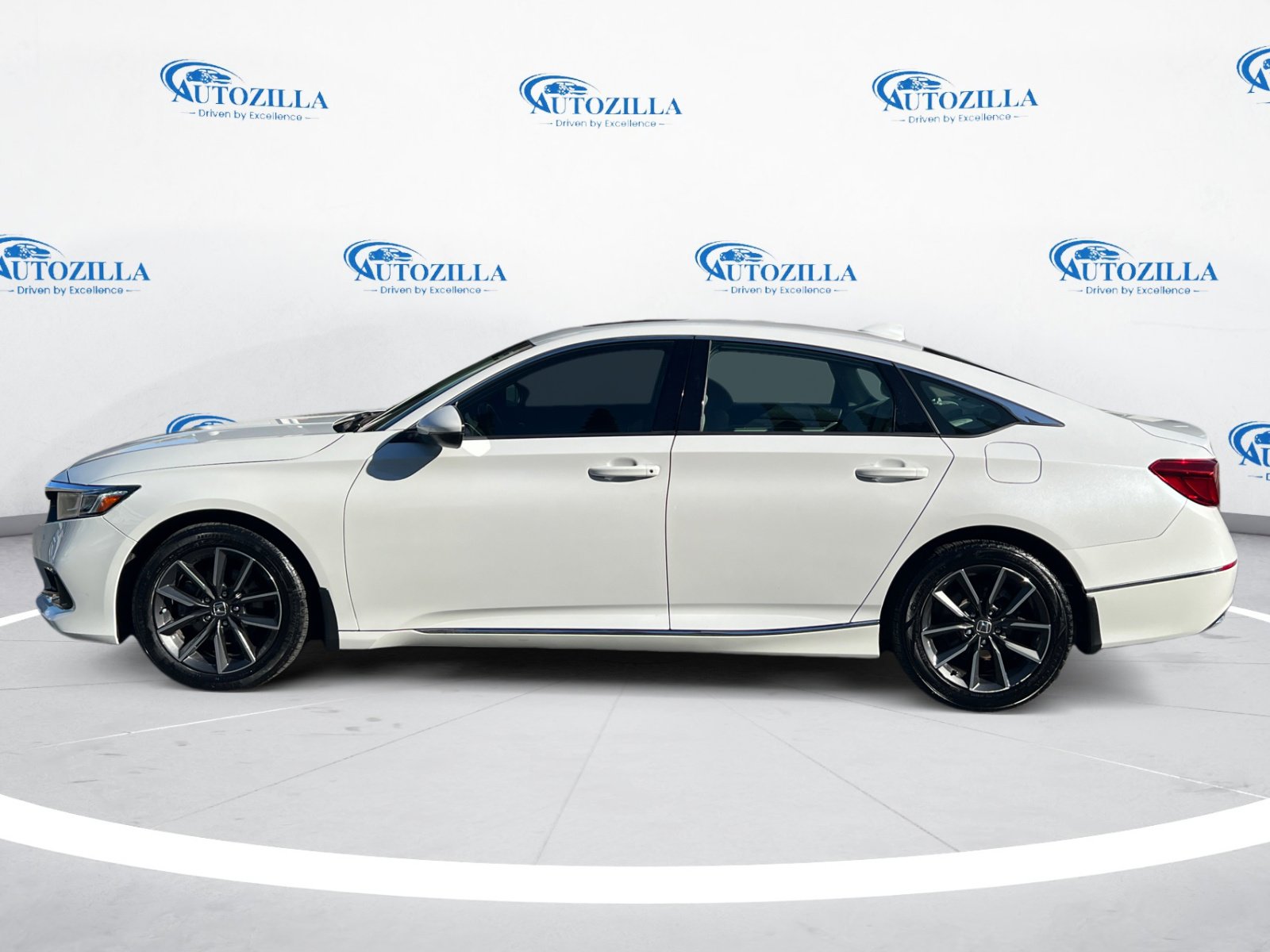Used 2021 Honda Accord EX-L image 2