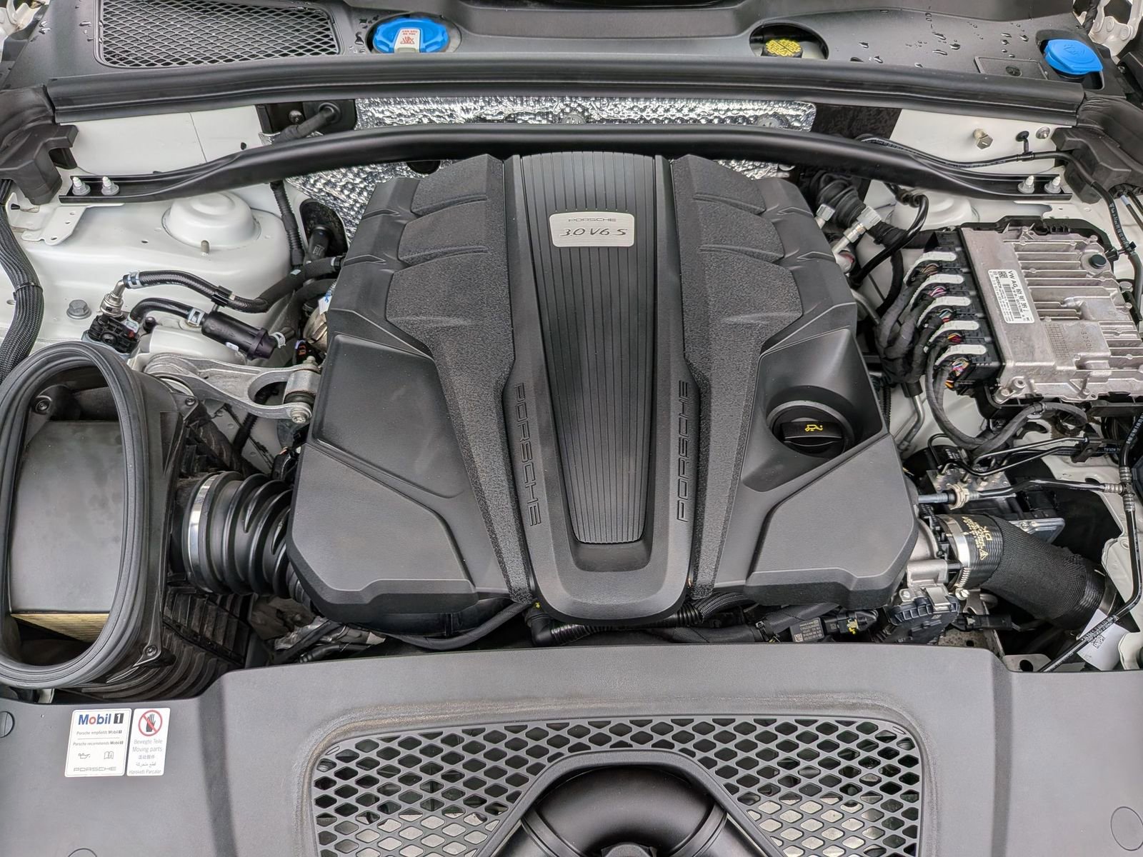 Used 2021 Porsche Macan S image 41