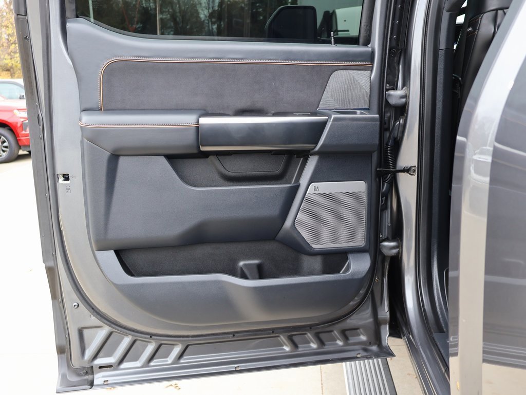 Used 2023 Ford F250 Platinum w/ FX4 Off-Road Package image 29