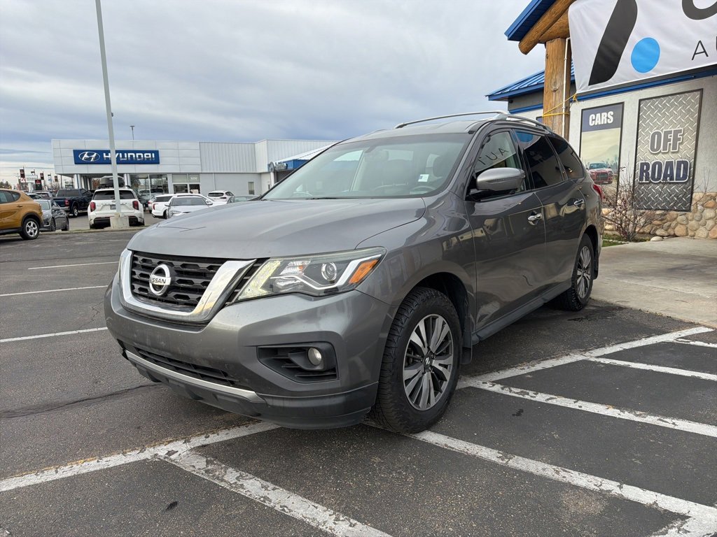 Used 2017 Nissan Pathfinder SL image 3