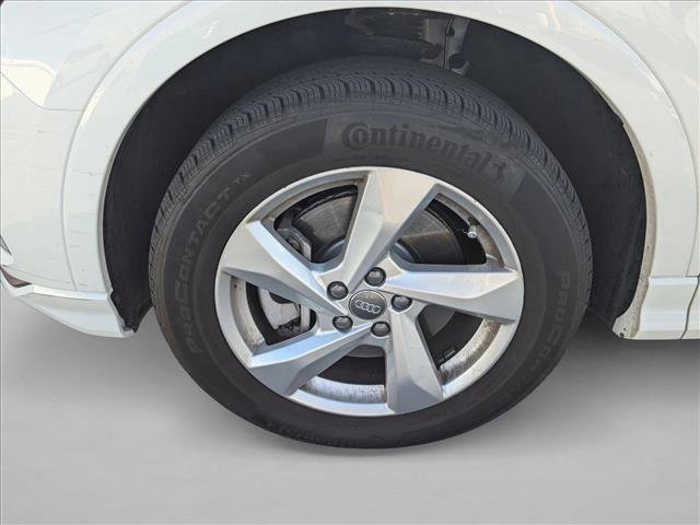 Used 2020 Audi Q3 2.0T Premium image 13