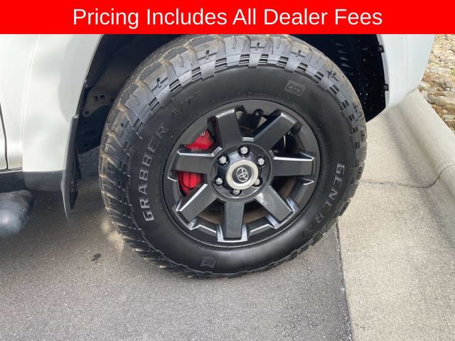 Used 2022 Toyota 4Runner Trail Special Edition AWD/4WD image 9