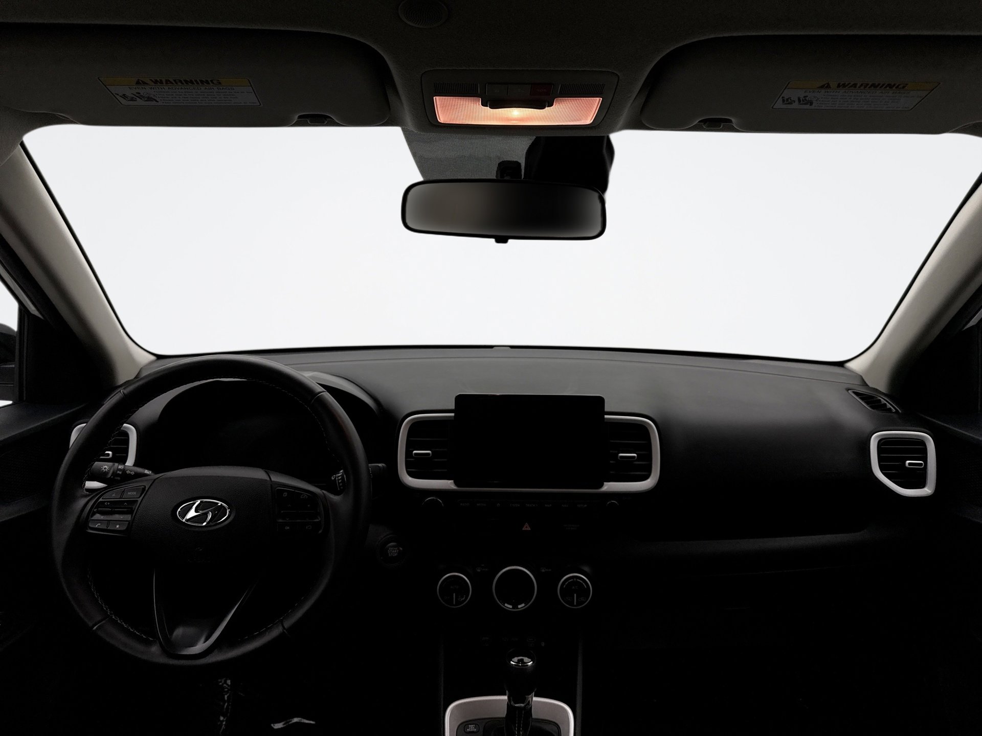 Used 2025 Hyundai Venue Limited image 14