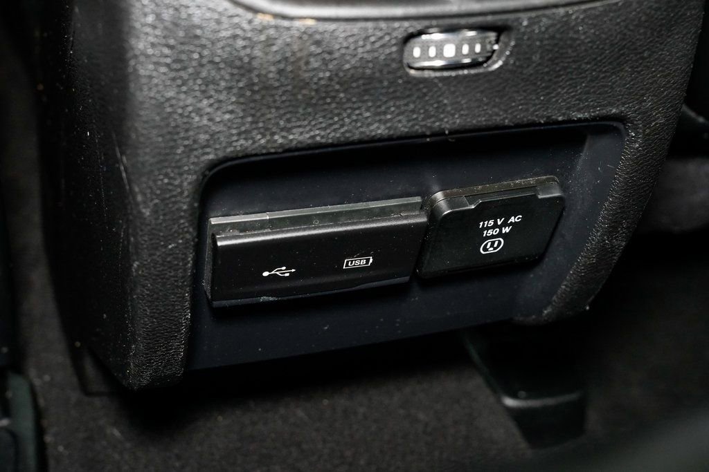 Used 2019 Jeep Cherokee Limited image 23