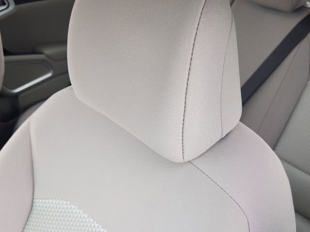 Used 2025 Kia Soul LX w/ LX Technology Package FWD image 10