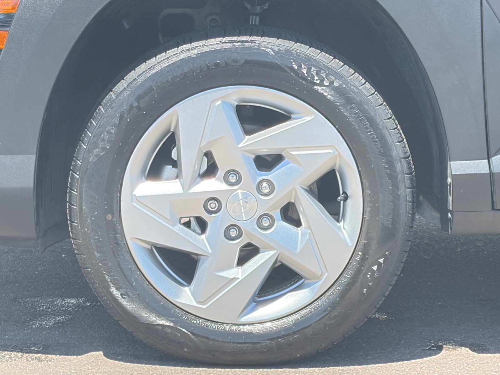 Used 2024 Hyundai Kona SE AWD/4WD image 11
