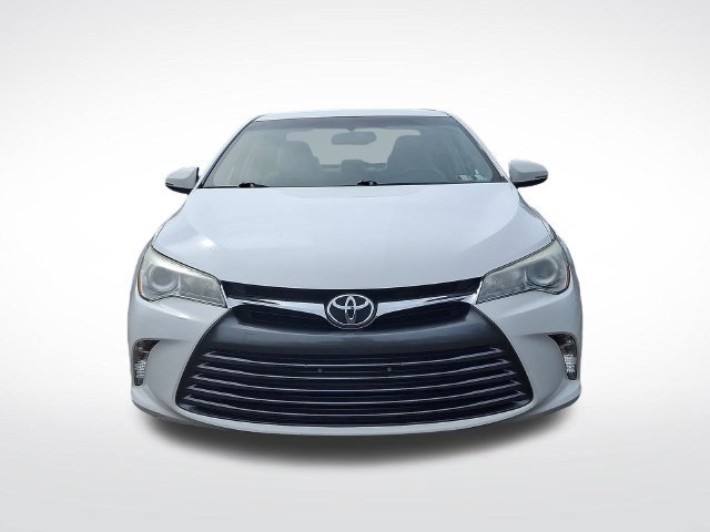 Used 2015 Toyota Camry LE FWD image 2