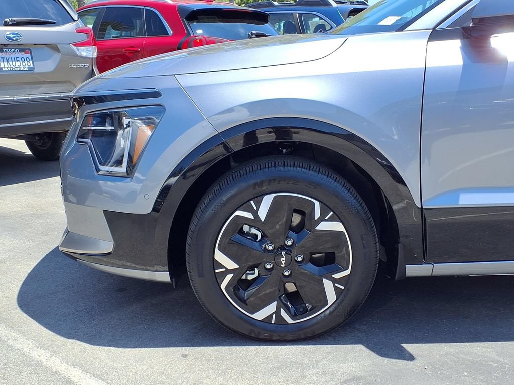 Certified 2024 Kia Niro Wave FWD image 13