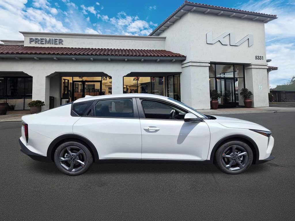 New 2026 Kia K4 FWD image 9