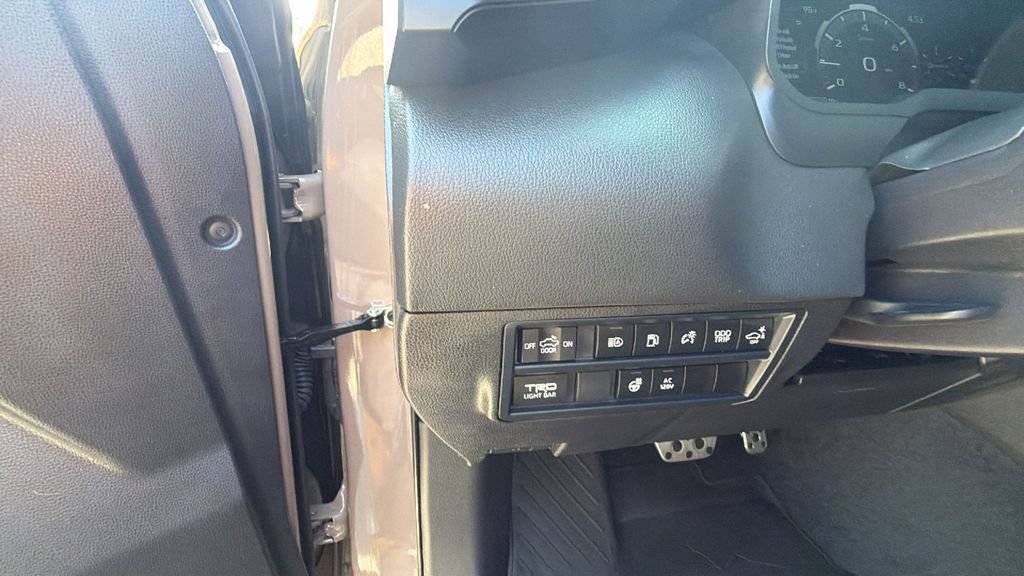 Used 2025 Toyota Tundra TRD Pro AWD/4WD image 14