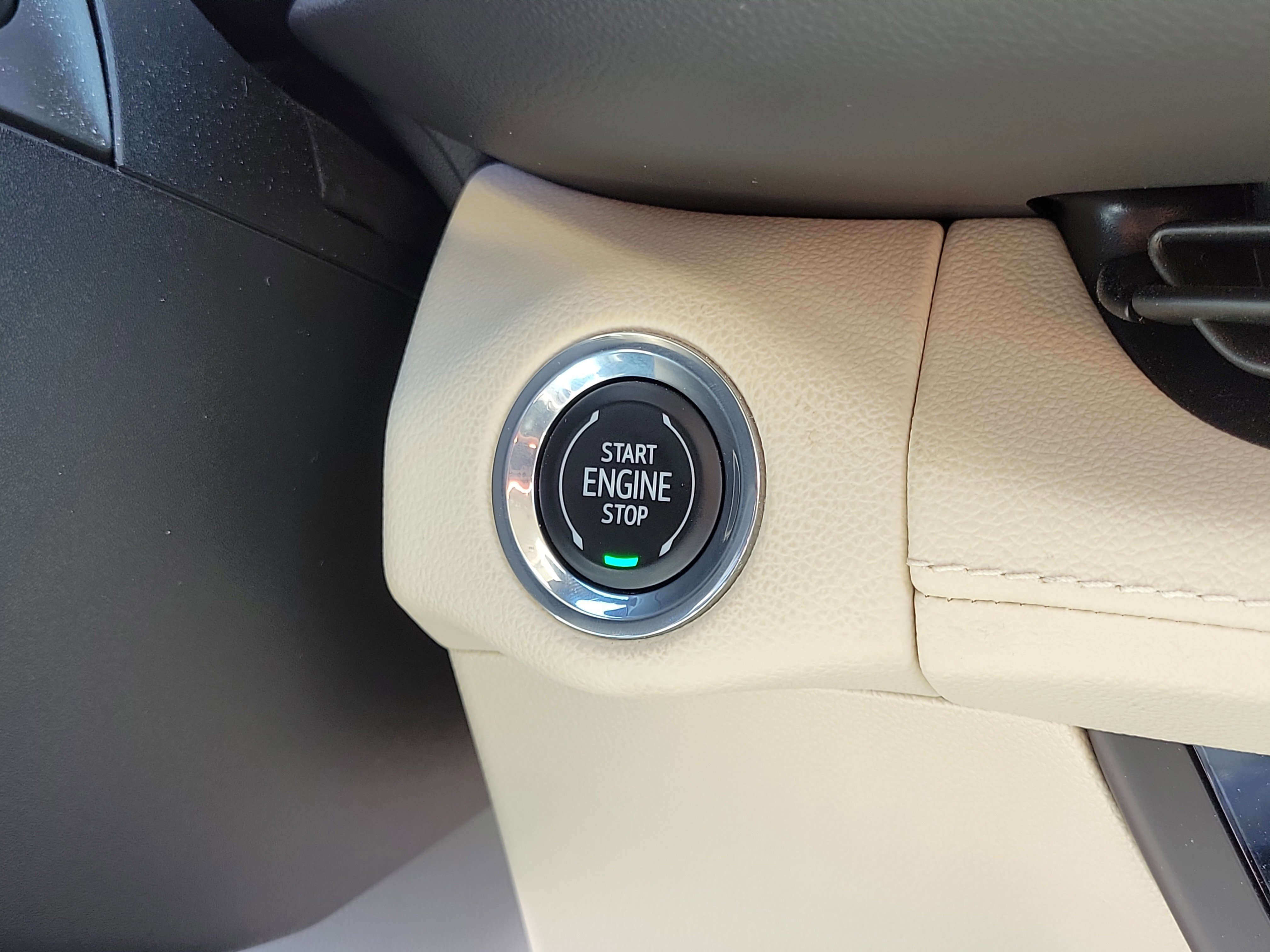 Used 2023 Buick Envision Essence image 28