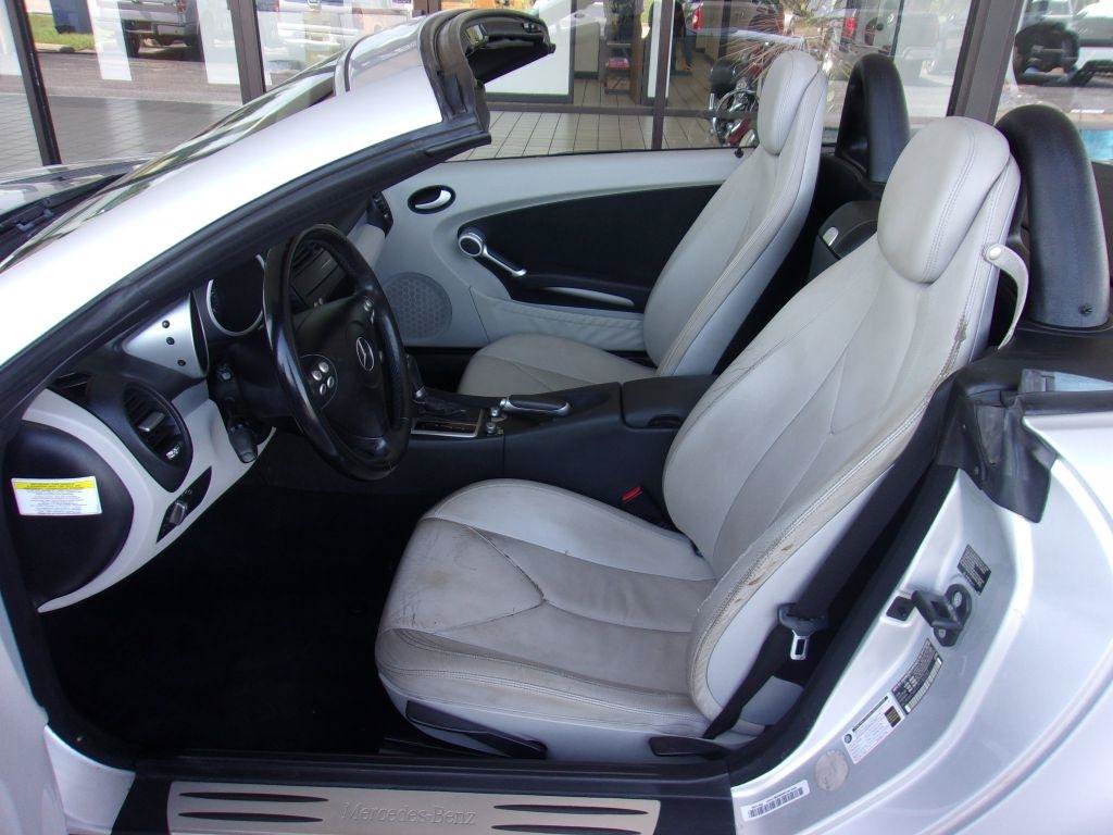 Used 2007 Mercedes-Benz SLK 350 image 3