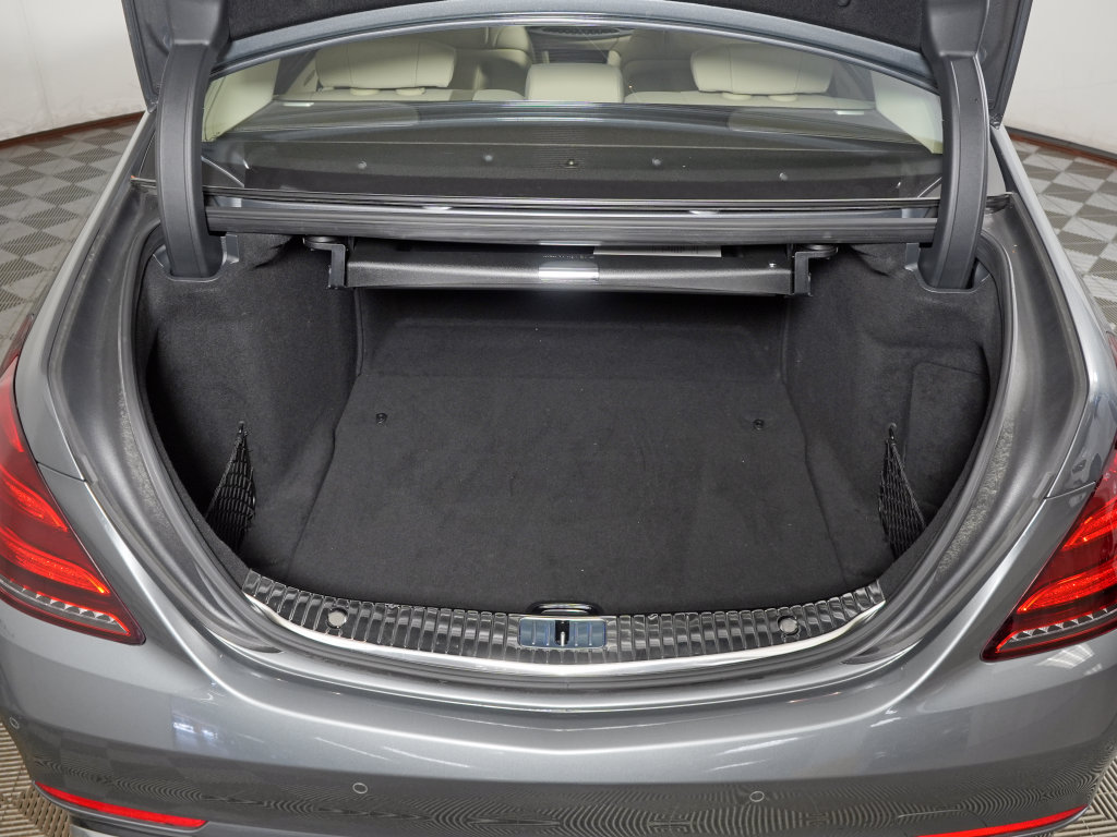 Used 2020 Mercedes-Benz S 560 4MATIC Sedan image 36