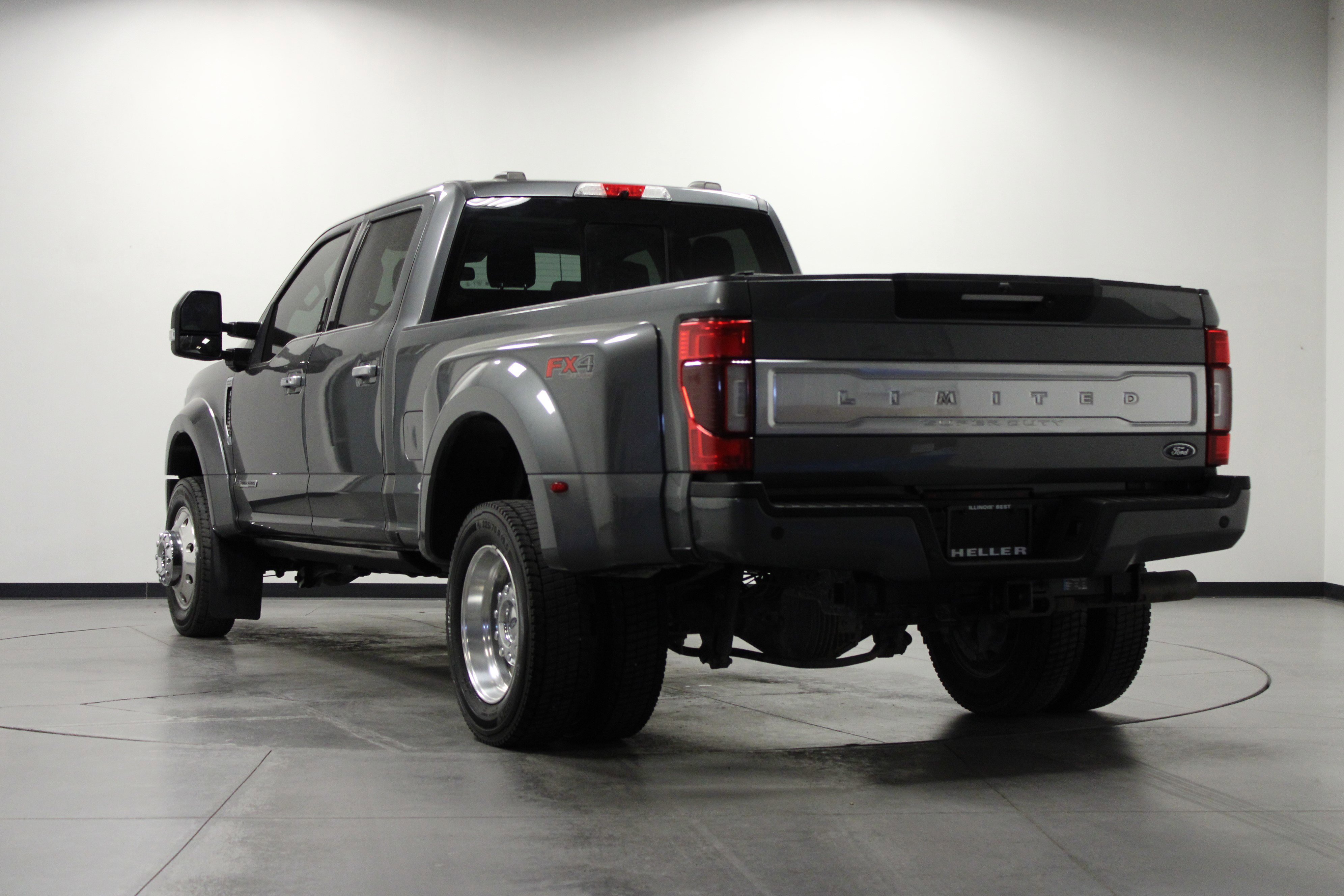 Used 2022 Ford F450 Limited w/ FX4 Off-Road Package image 6