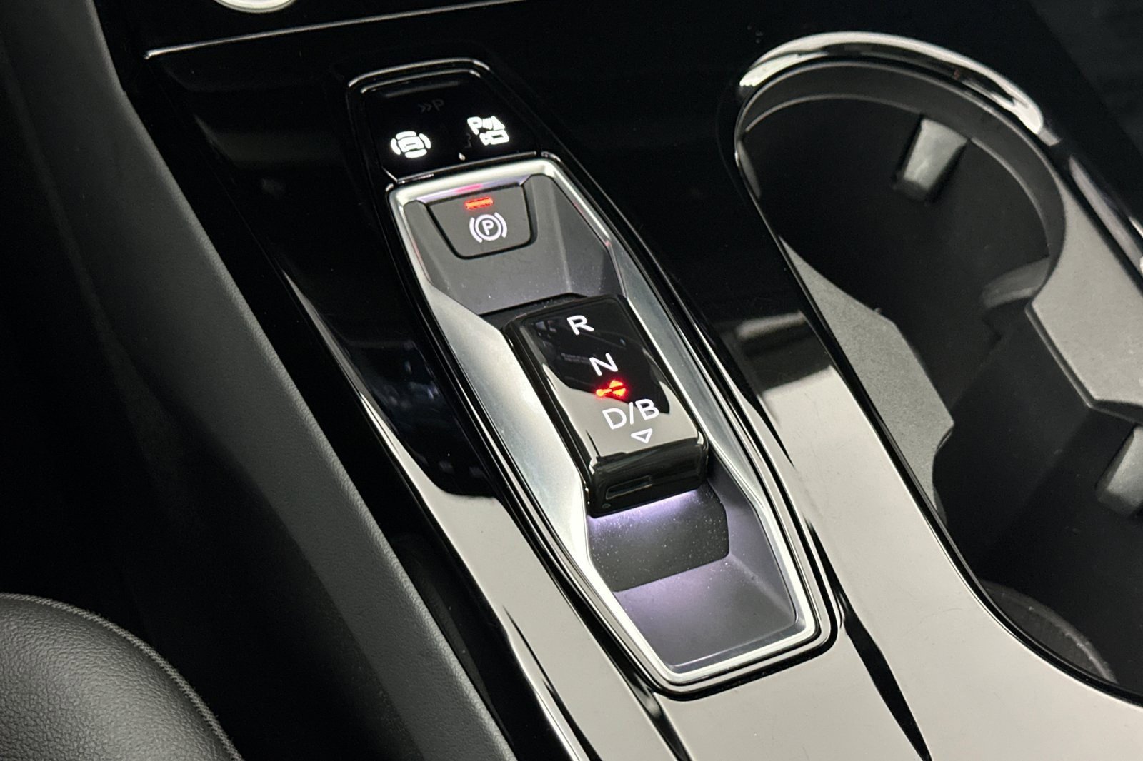 Used 2025 Audi Q6 e-tron Premium w/ Convenience Package image 21