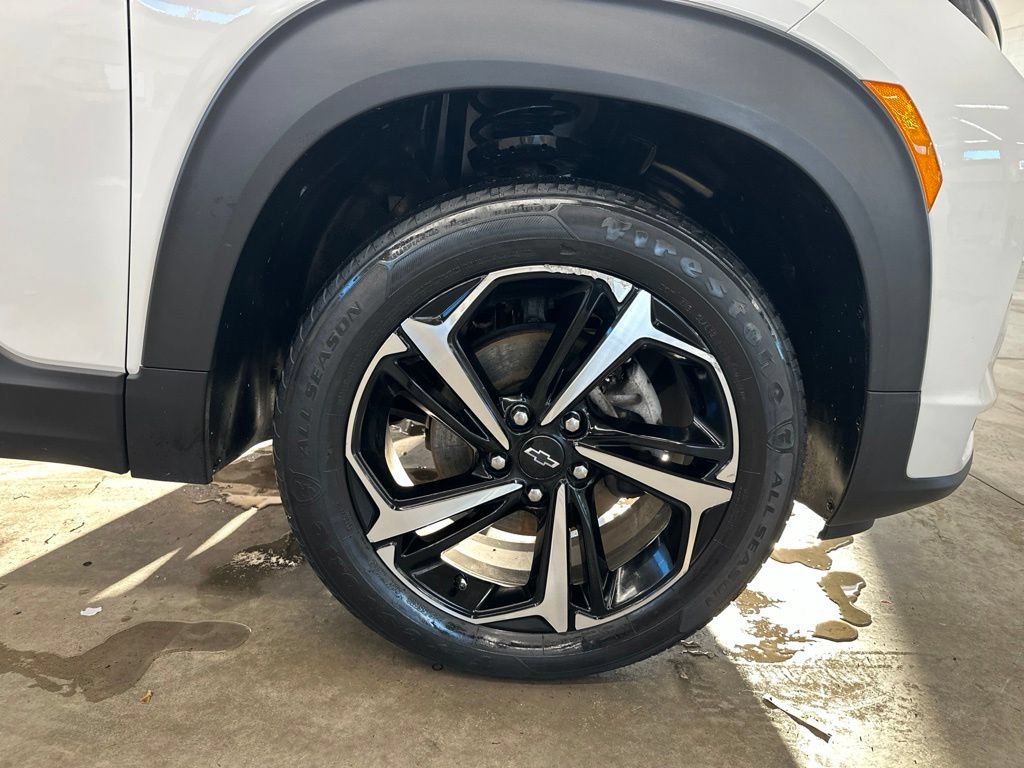 Used 2021 Chevrolet TrailBlazer RS w/ Convenience Package AWD/4WD image 34