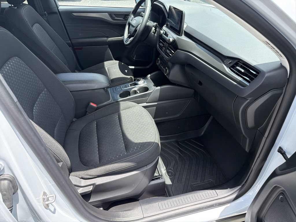 Used 2026 Ford Escape Active w/ Cold Weather Package FWD image 14