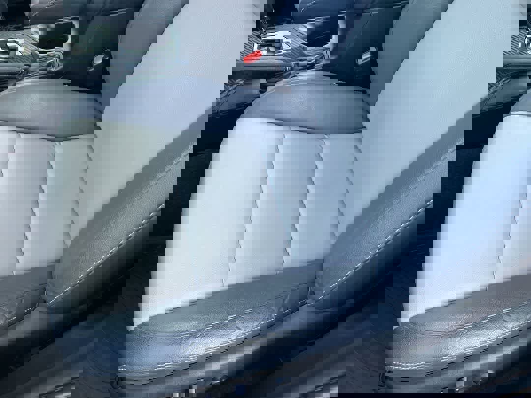 Used 2015 Toyota RAV4 Limited w/ Technology Package image 11