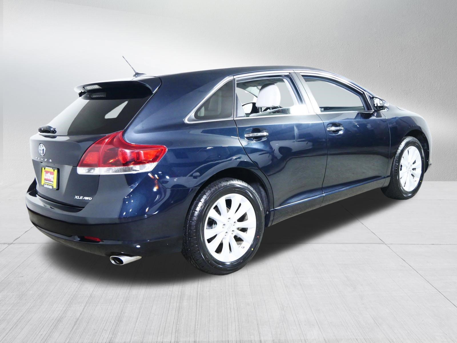 Used 2015 Toyota Venza XLE AWD/4WD image 7