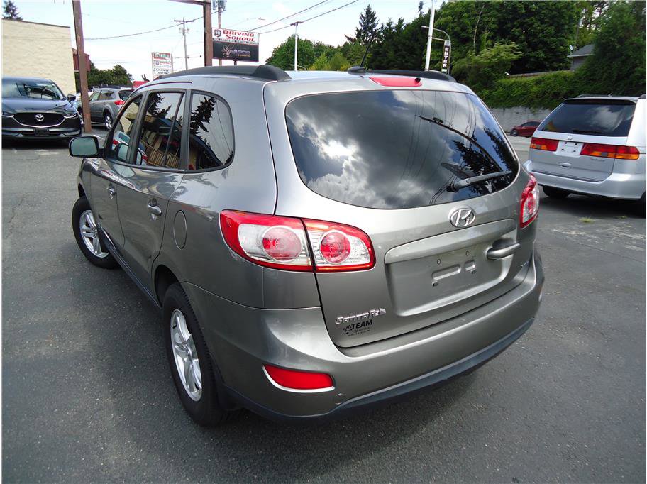 Used 2012 Hyundai Santa Fe GLS image 8