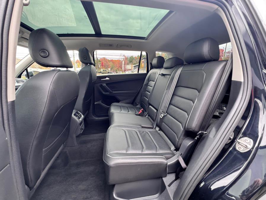 Used 2019 Volkswagen Tiguan SEL Premium image 17