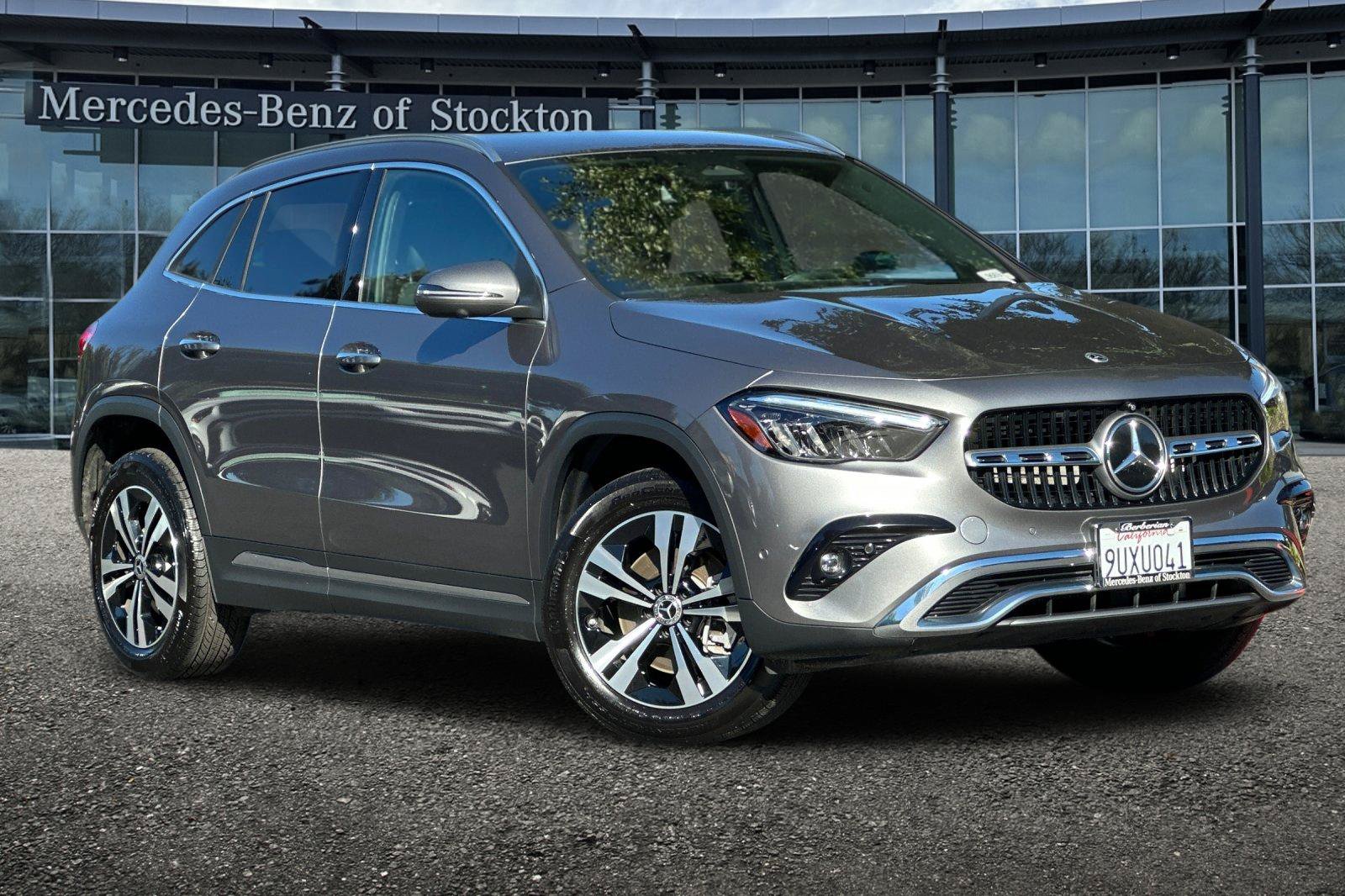 Certified 2025 Mercedes-Benz GLA 250 image 2