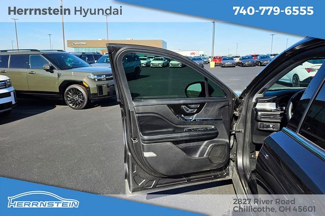 Used 2020 Lincoln Corsair FWD w/ Premium Package image 14