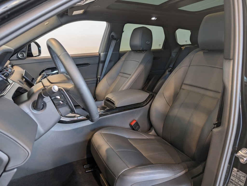 Used 2025 Land Rover Range Rover Evoque S image 14